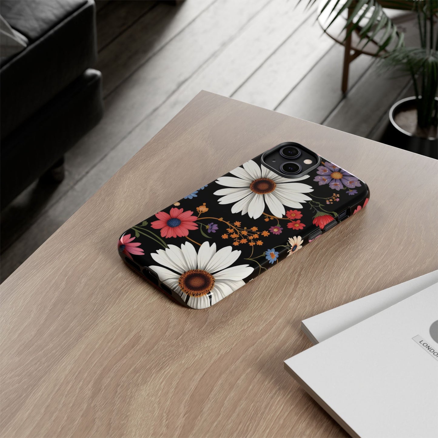 Floral Tough Phone Case - Elegant Daisy Design for Nature Lovers