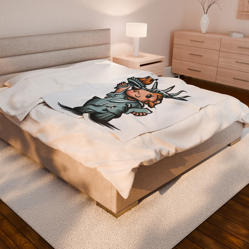 Liberty Charm Velveteen Plush Blanket - Cozy Decor for Freedom Lovers