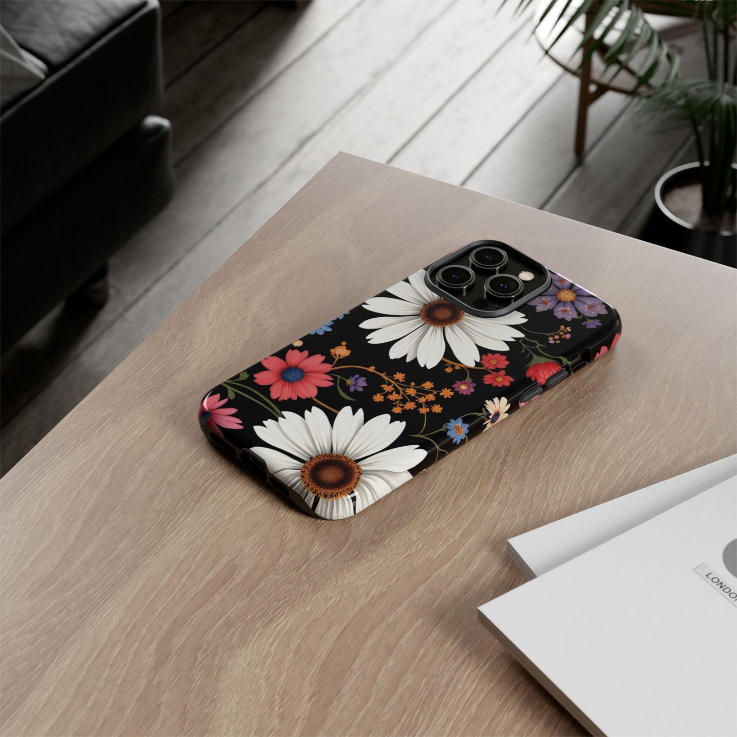 Floral Tough Phone Case - Elegant Daisy Design for Nature Lovers