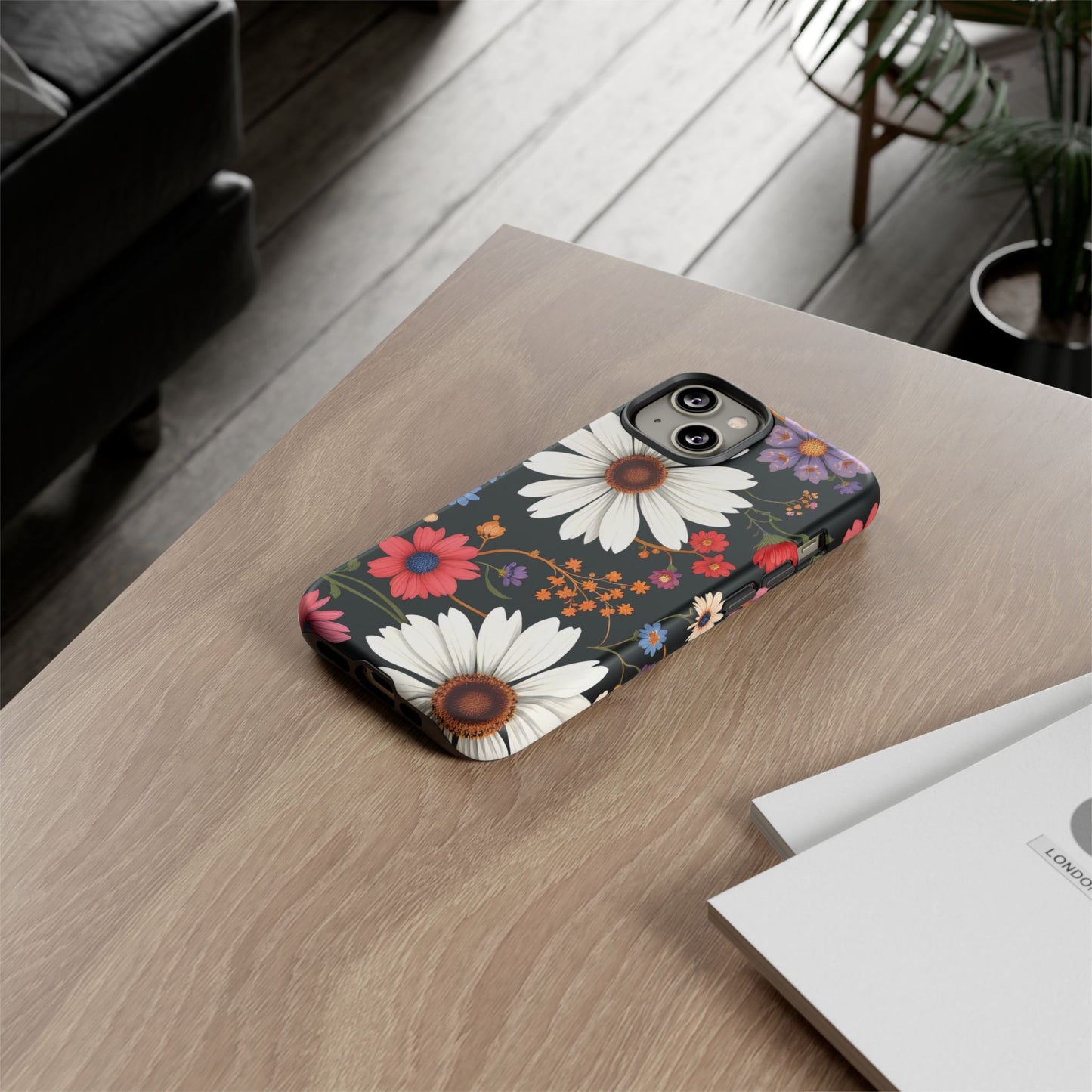 Floral Tough Phone Case - Elegant Daisy Design for Nature Lovers