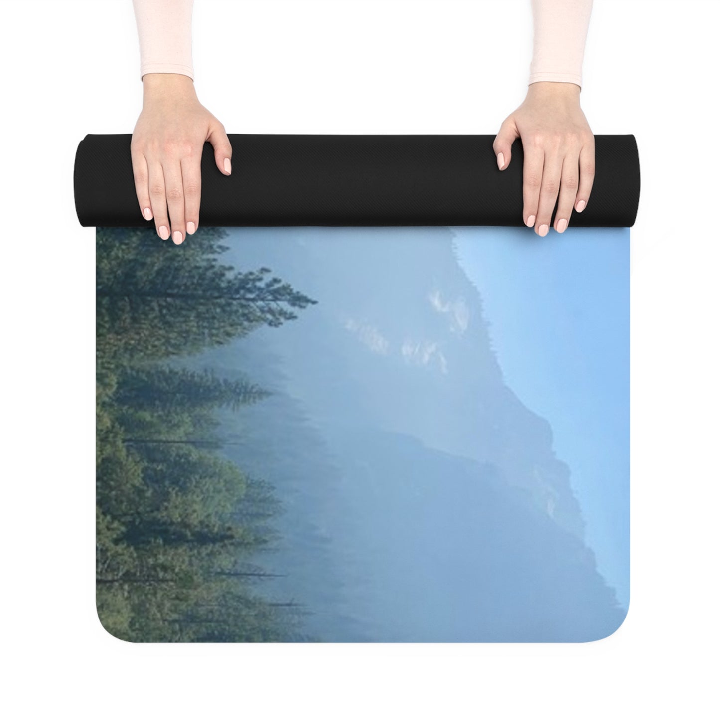 Scenic Rubber Yoga Mat - Eco-Friendly Design for Mindfulness and Exercise